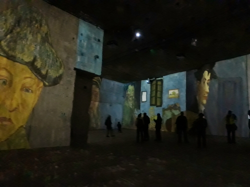 carrières de lumières,van gogh,art
