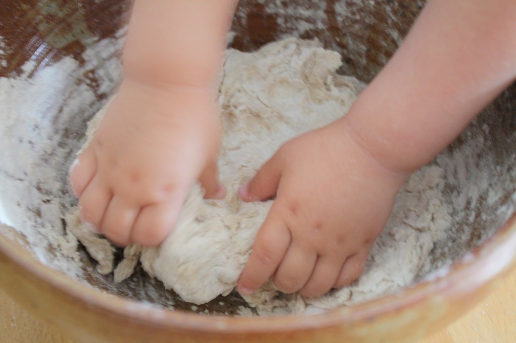 Faire du pain en famille (1).JPG