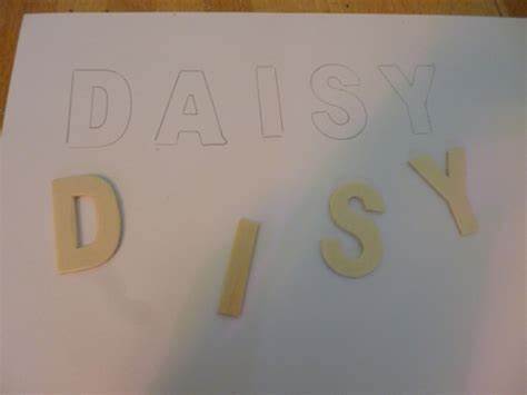 prénom,maternelle,activité,reconnaître,lettre,apprentissage