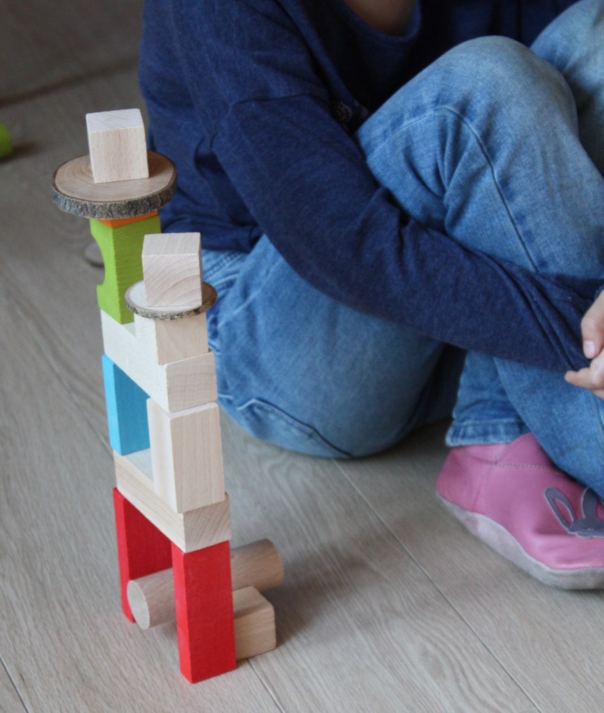 élements naturels,construction,blocs bois