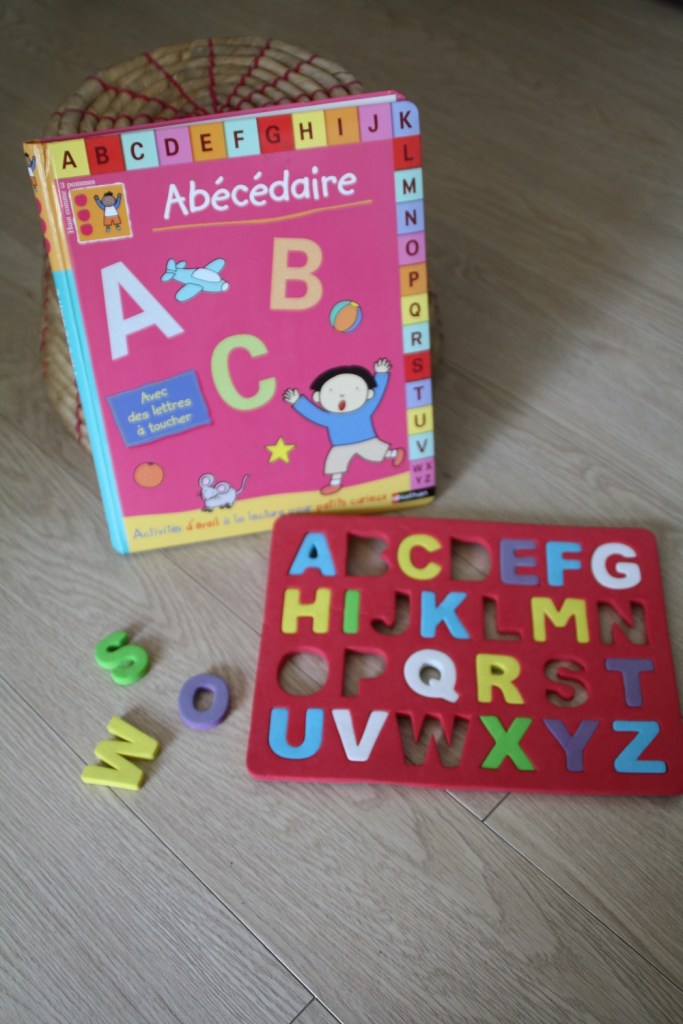 abécédaire,nathan,haut comme 3 pommes,lettres rugueuses,montessori,alphabet